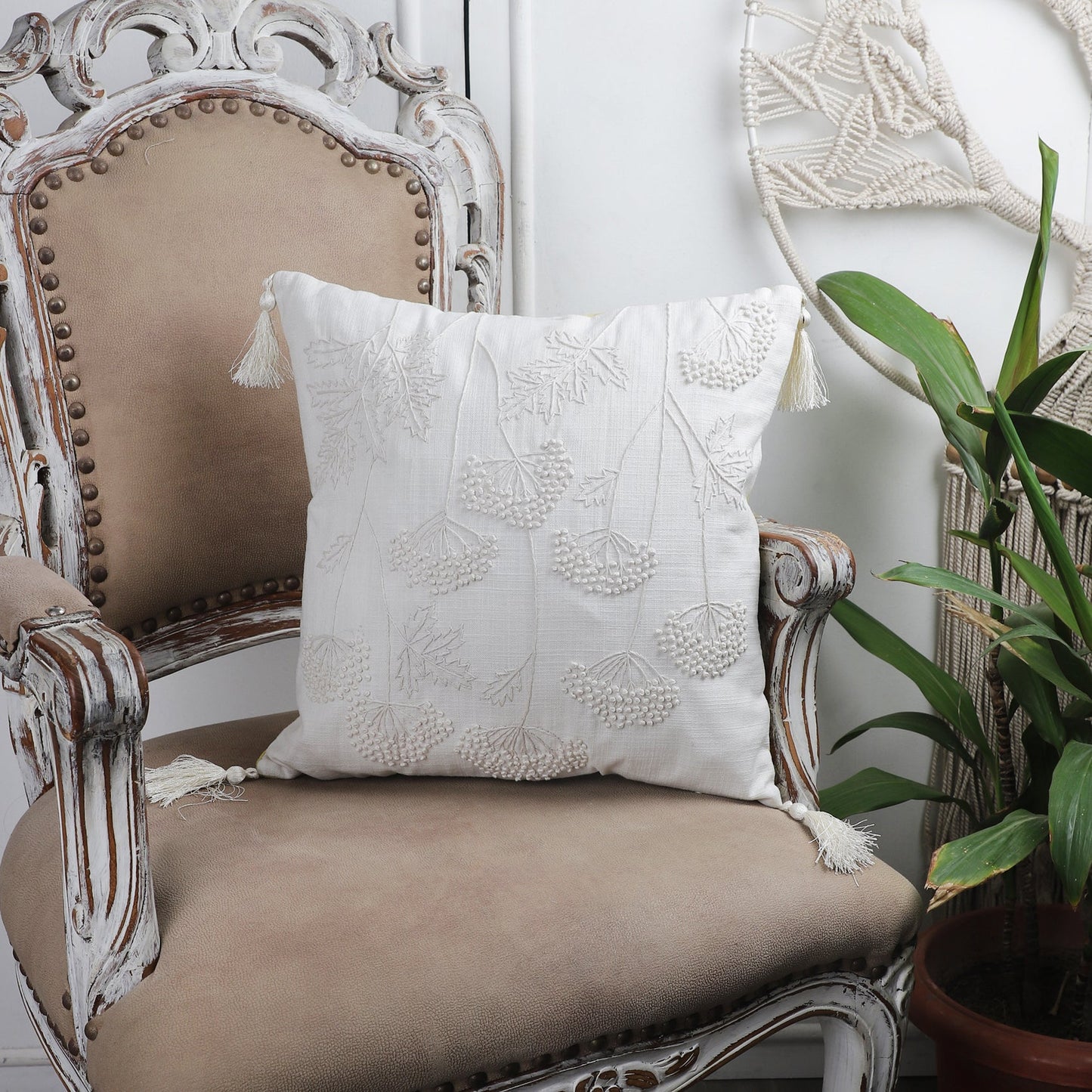 Mia Ivory Cushion