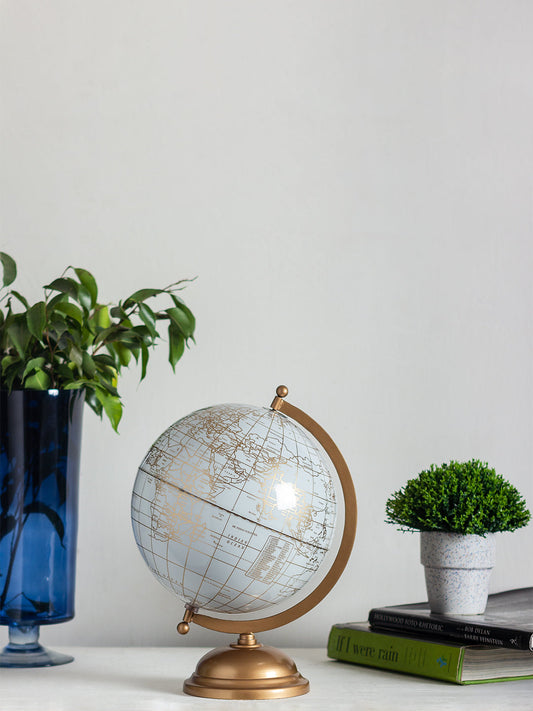 Helsinki White & Gold Globe