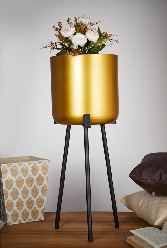 Davis Black & Gold Planter