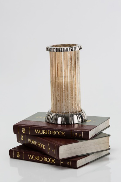 Amber Lily Hurricane Candlestand